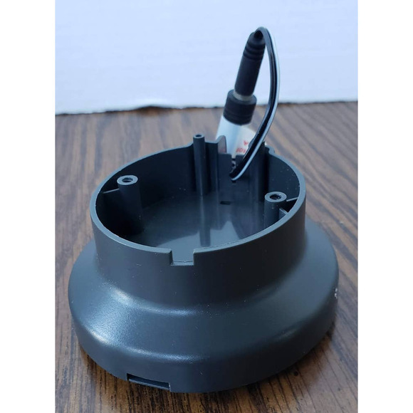 X-10 2.4GHz Wireless Color Camera Battery Pack - Picture 1 of 7